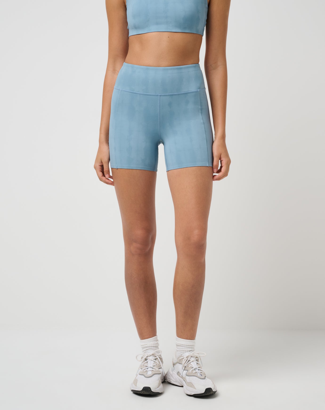 Moveknit Bonded Short - Image 23