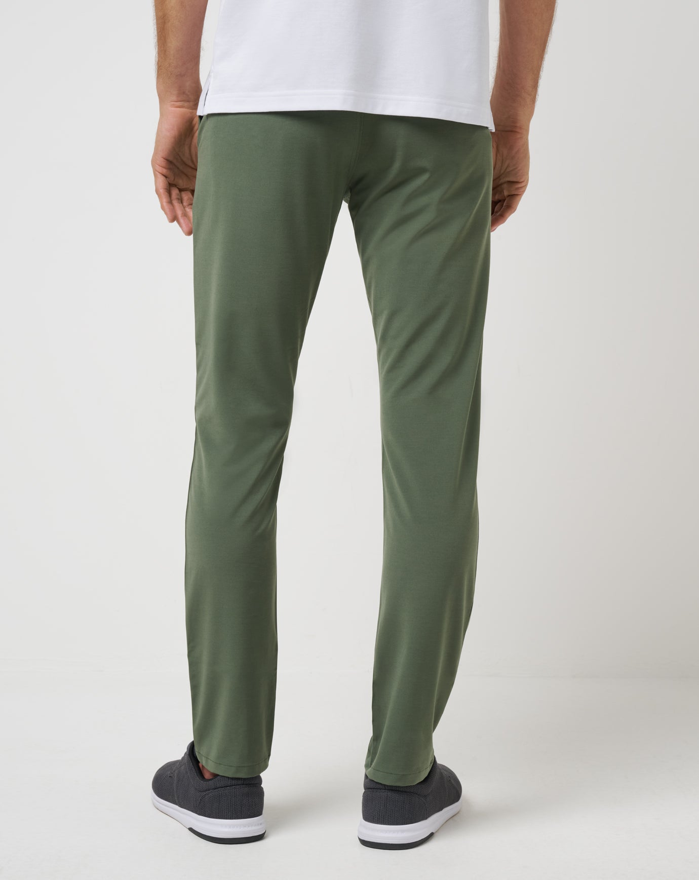 Open To Close Tech Chino Pant - Image 25