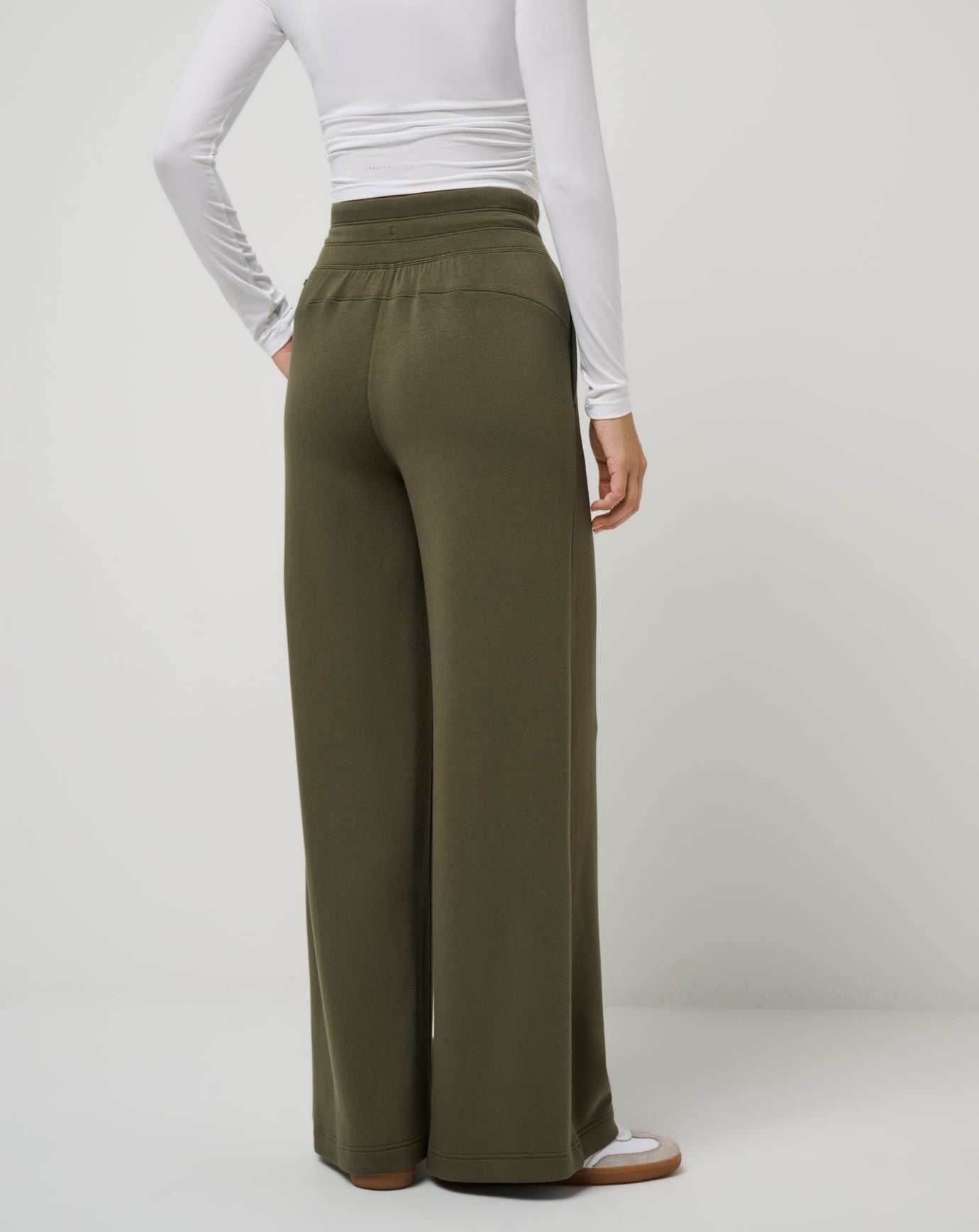 Skyloft Soft Wide Leg Pant - Image 9