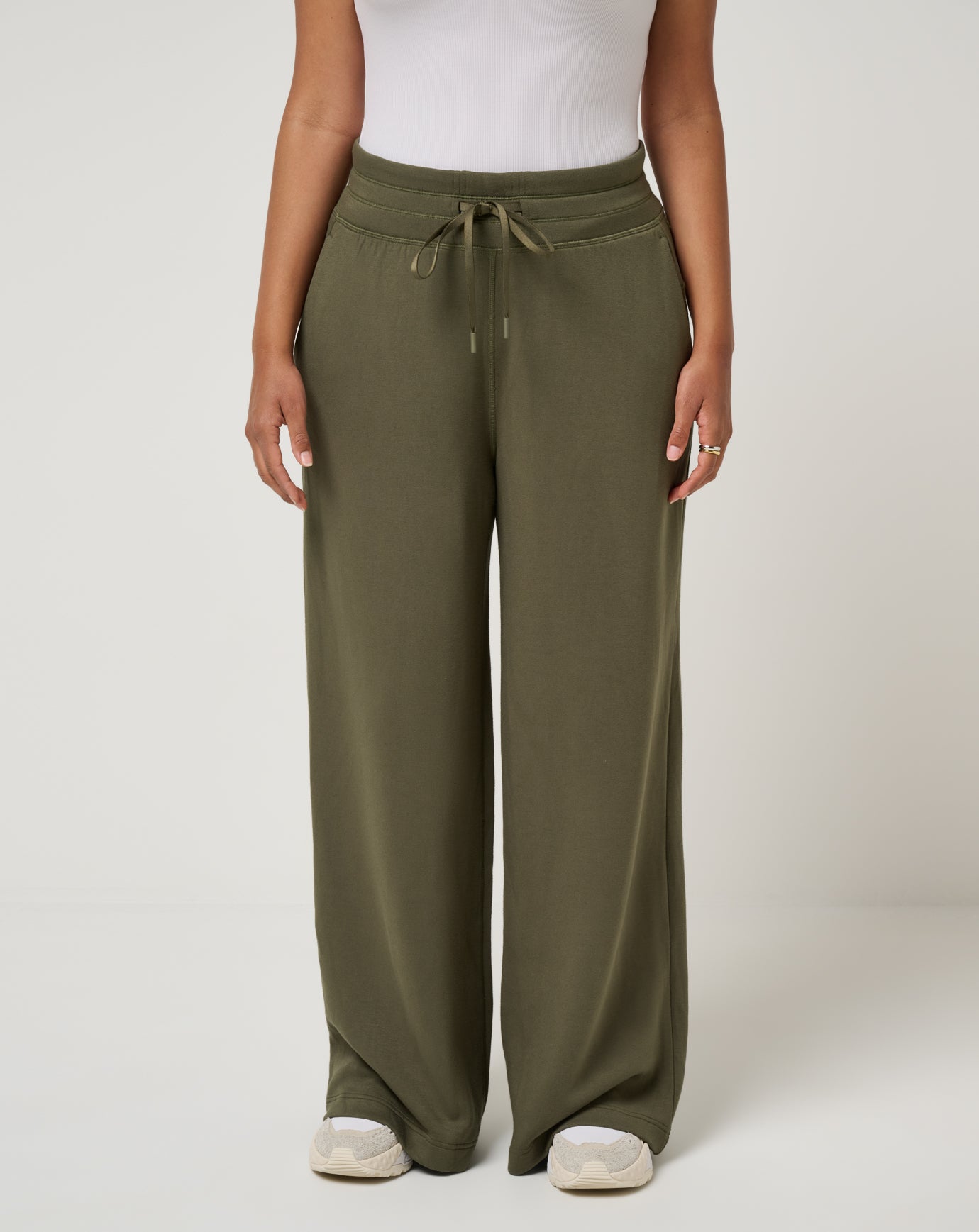 Skyloft Soft Wide Leg Pant - Image 12