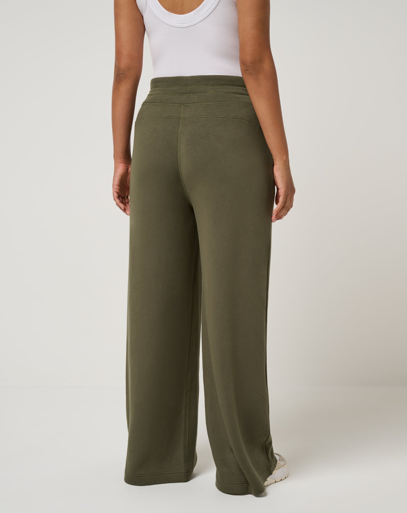 Skyloft Soft Wide Leg Pant - Image 13