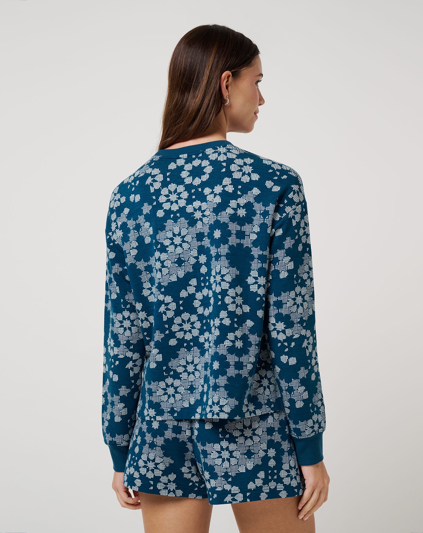 Autumn Cloud Crew - Image 2