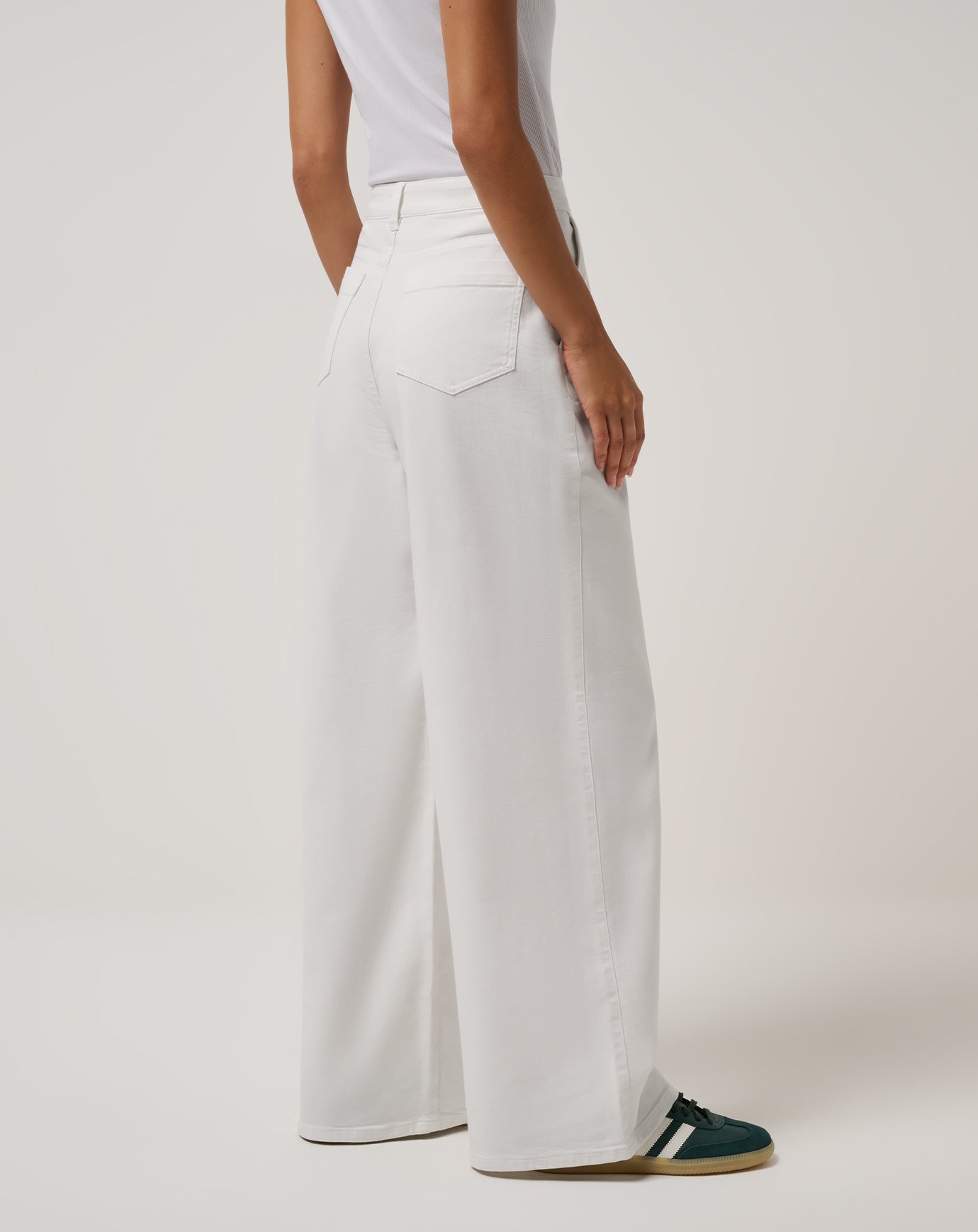 Everyday Wide Leg Pant - Image 2